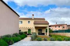 9d5b7c32-c92c-49ef-8089-fe9dc643bb6a-2